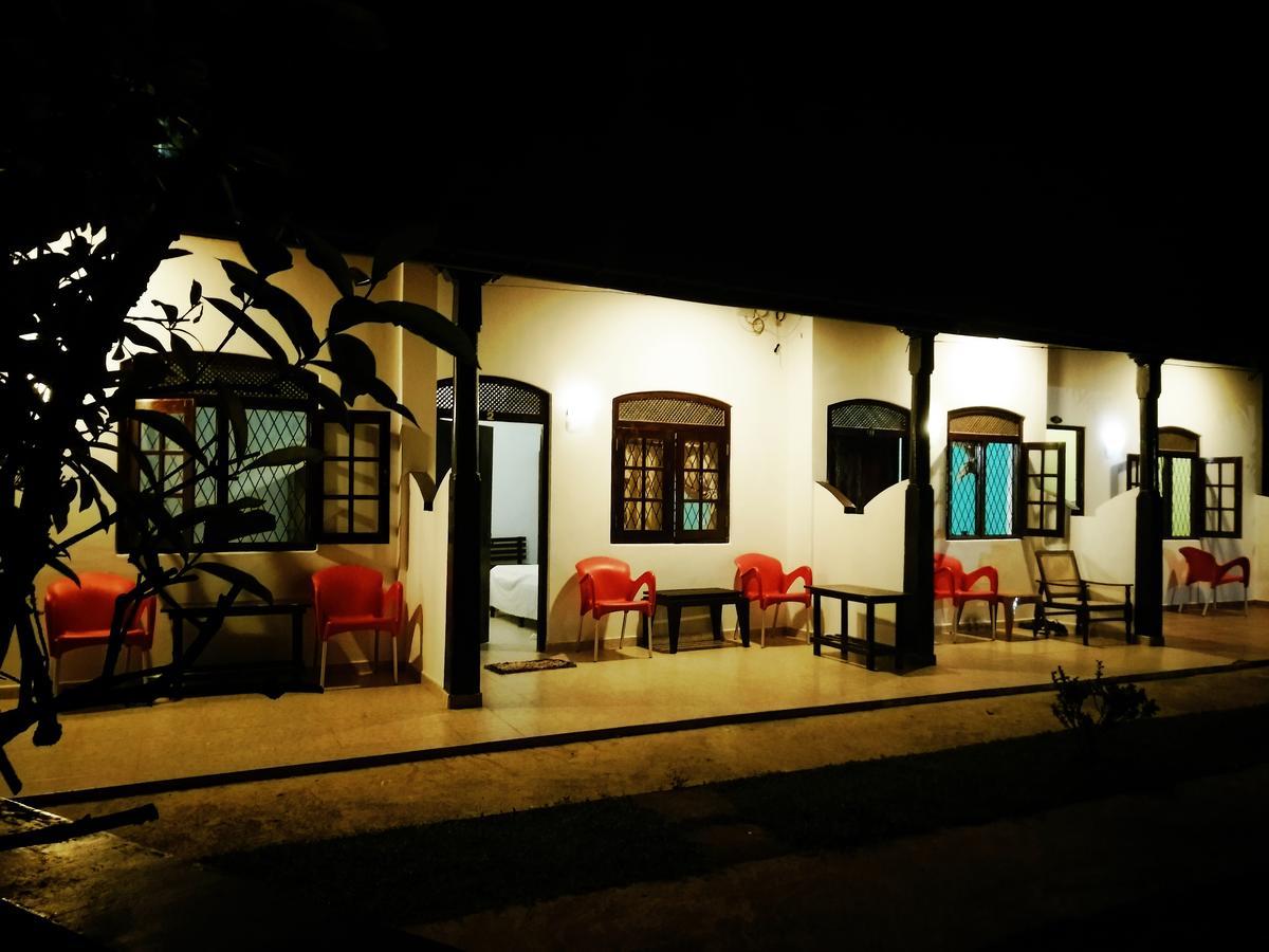 Sonri Villa Sea View Unawatuna Extérieur photo